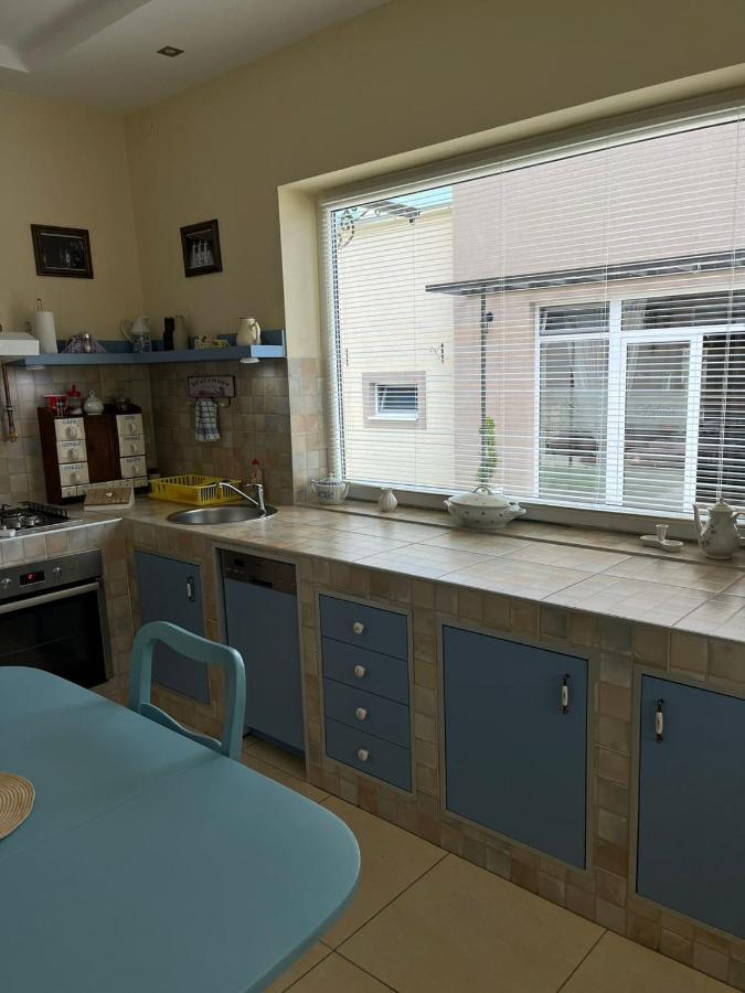 Guest House A'Storia Рума Екстериор снимка